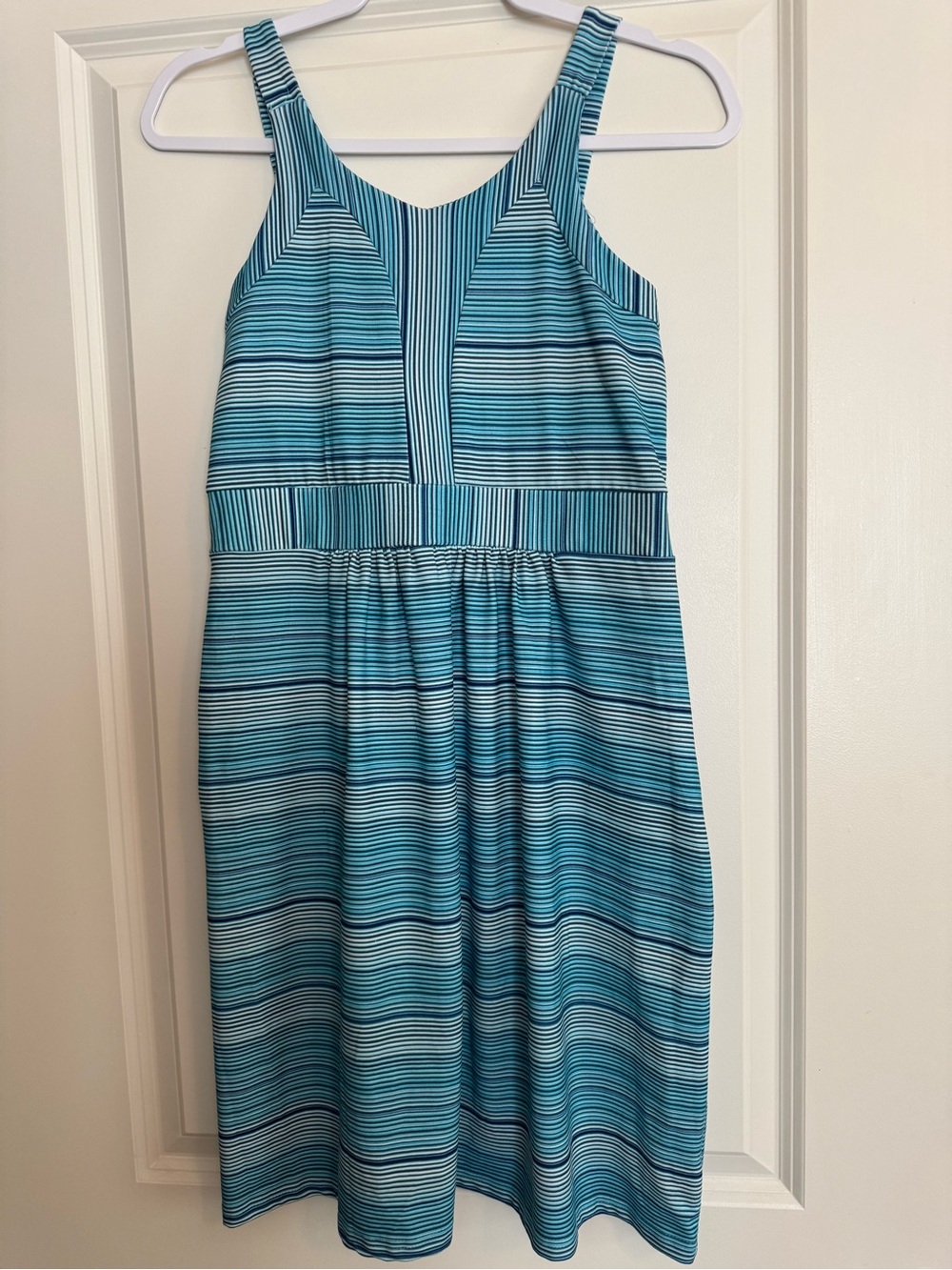 TEHAMA Blue Striped Midi Workout Cover